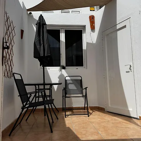 Happy House Nane Playa Honda (Lanzarote)