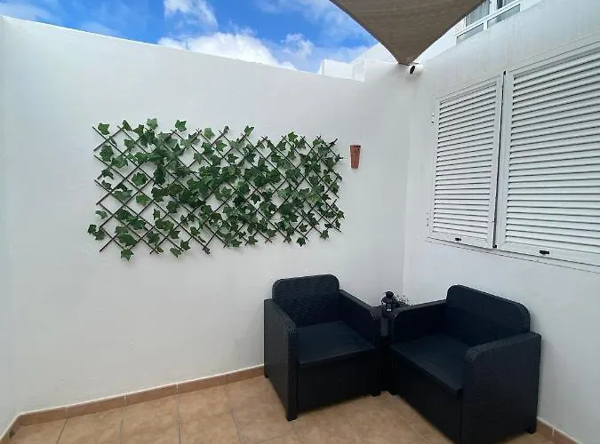 Happy House Nane Playa Honda (Lanzarote)